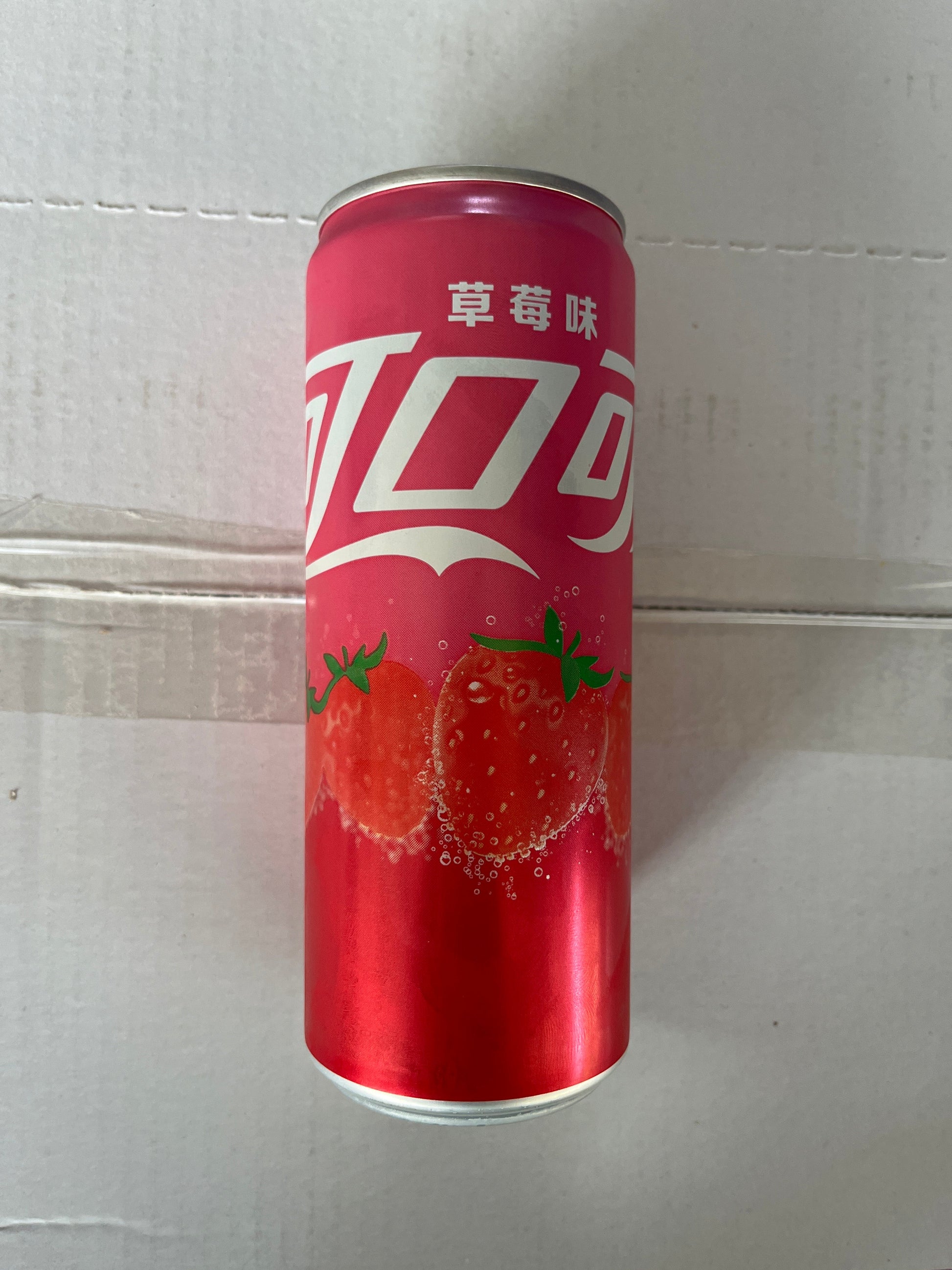 Coca Cola Strawberry China 330ml - My Candytown